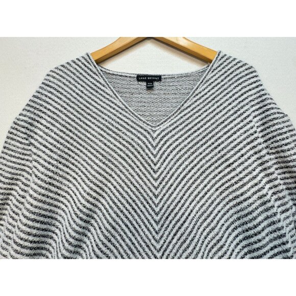Lane Bryant Womens Chevron Knitted Sweater Size 18/20 Black Gray V-Neck Pullover - Picture 6 of 11